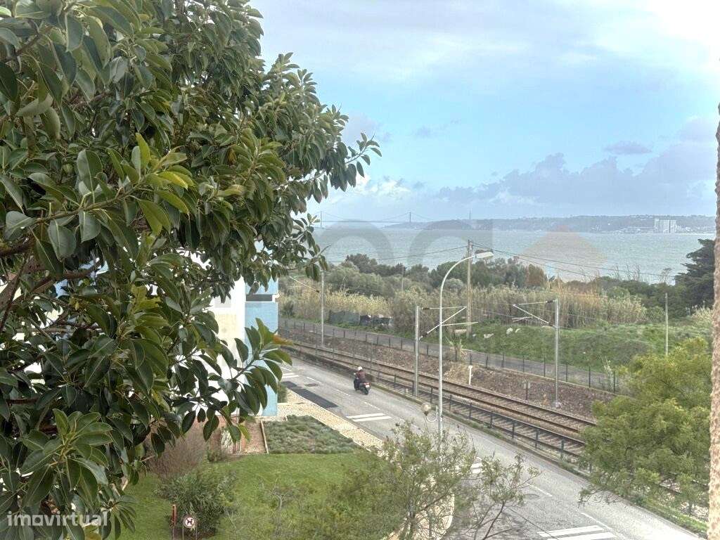 APARTAMENTO T4 EM OEIRAS-33