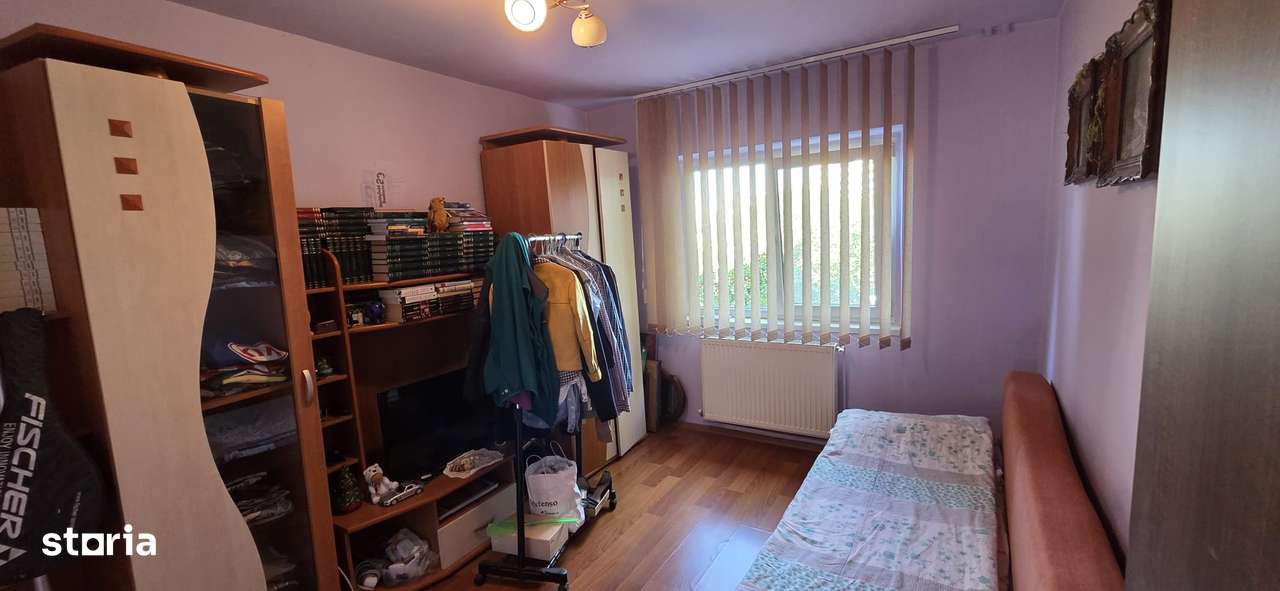 Ap 3 Camere 2 bai 2 balcoane zona Aradului 116.000 euro - Imagine principală: 4/13