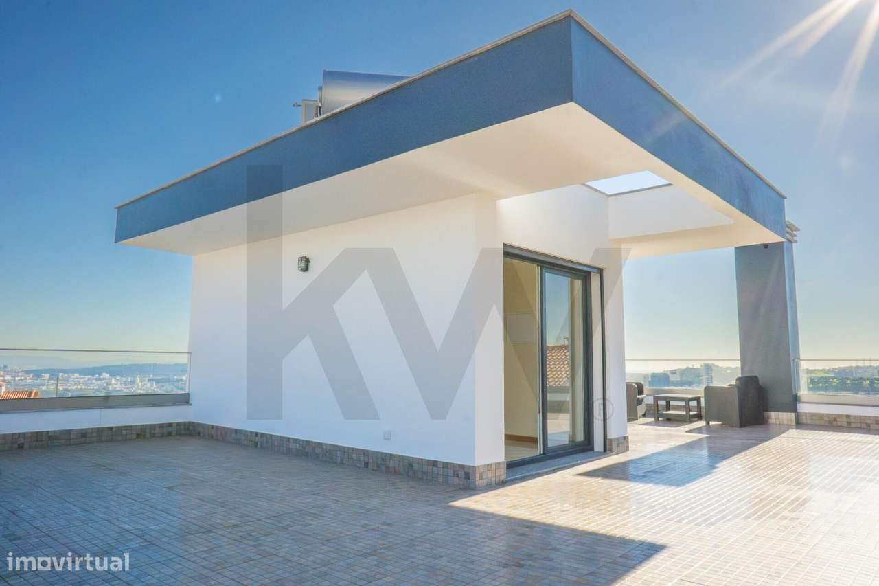 Luxo e exclusividade em Famões com vista sob Lisboa-39