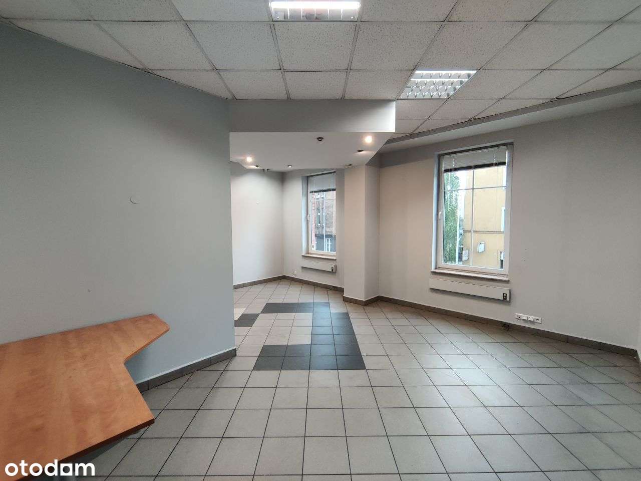 Lokal biurowy - bezpłatny parking w okolicy - Pełny obrazek: 4/12