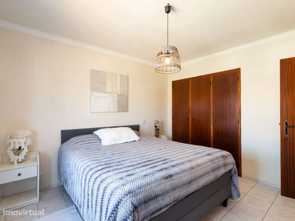 Moradia T4 individual em Vieira de Leiria-15