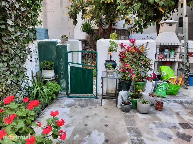 Elegante T3+ 1 com JARDIM privativo Próximo Metro Alameda-28