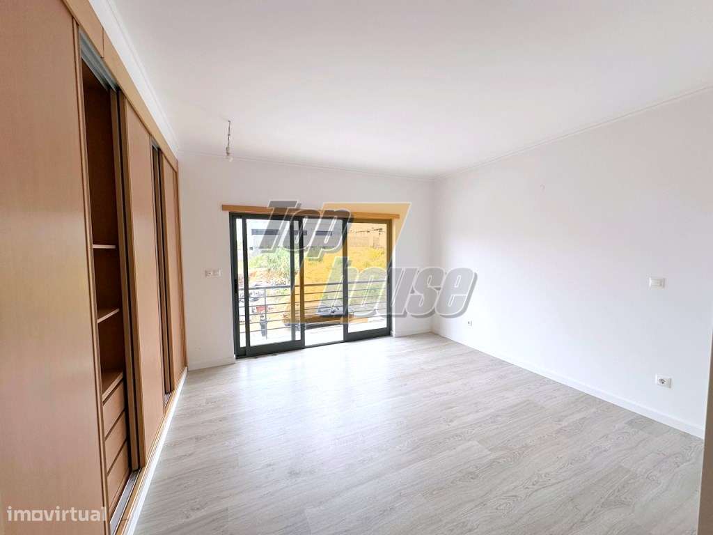 Moradia Isolada T5 Com Cave-32