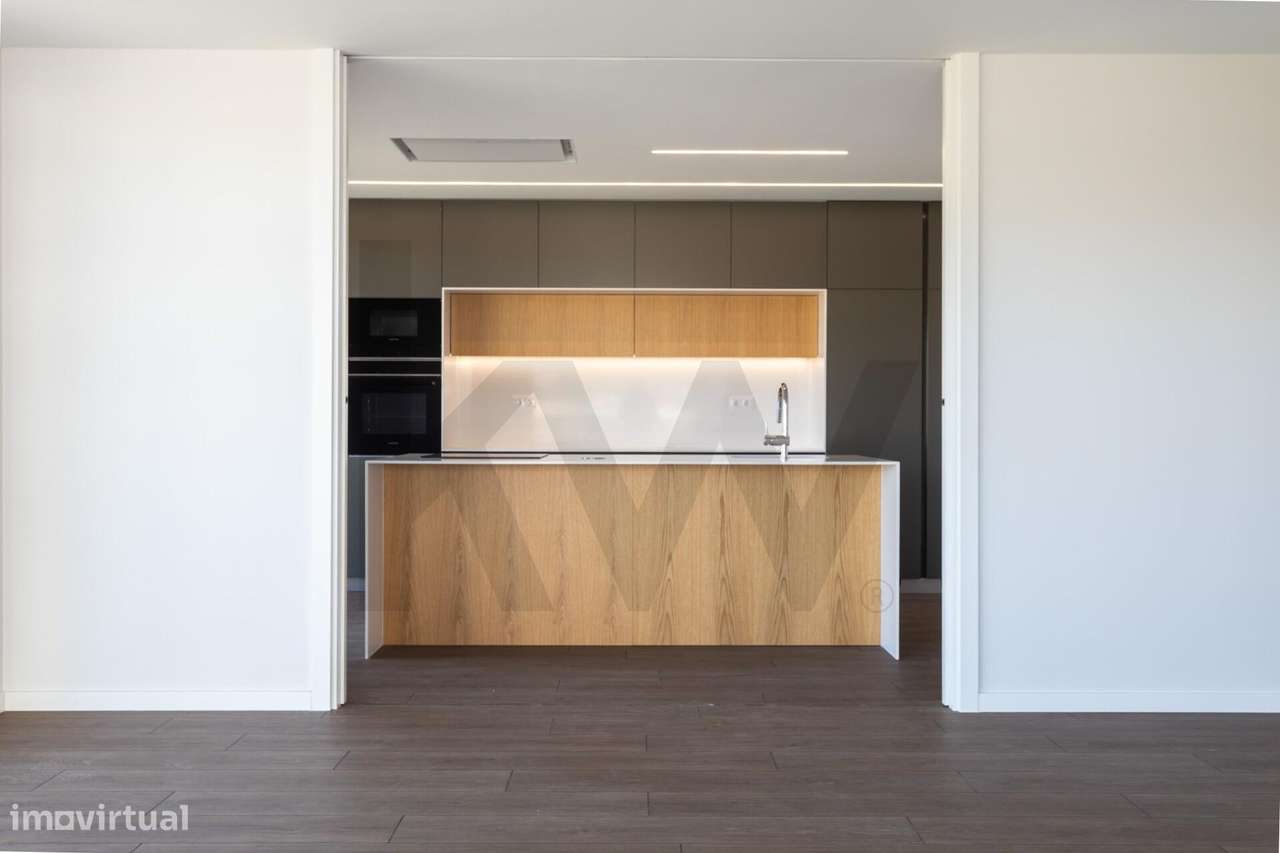 Exclusivo T3 Novo com Varandas de 51m2 | 2 Lugares de Garagem e Arreca-52