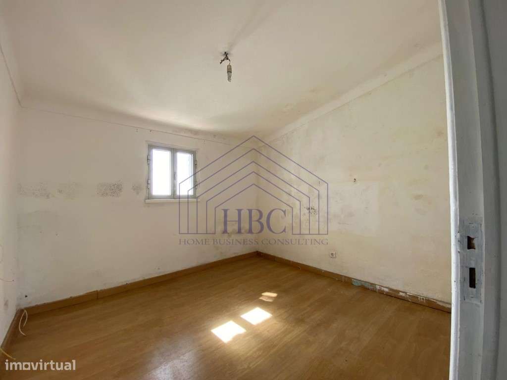 Moradia T3+1 com Grande Potencial na Lagoa de Albufeira - Sesimbra-30