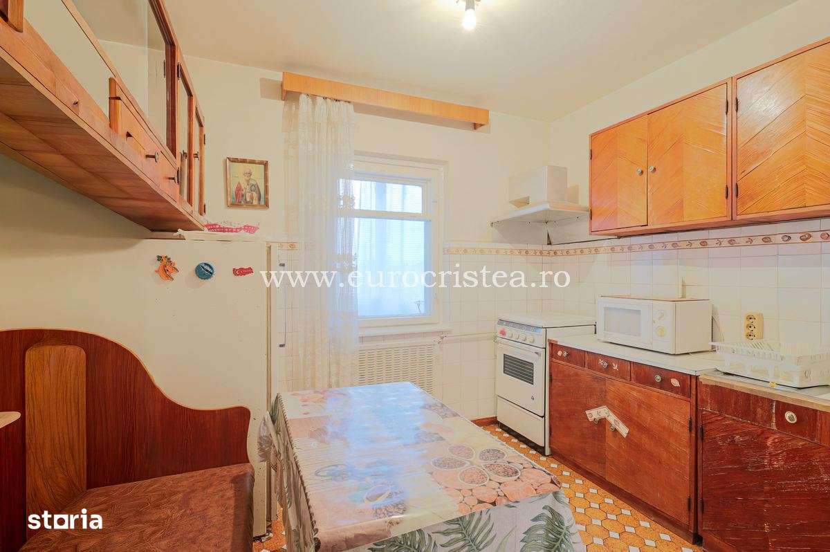 Apartament cu 3 camere confort 1 de vânzare în Mangalia, zona:Sens .-6