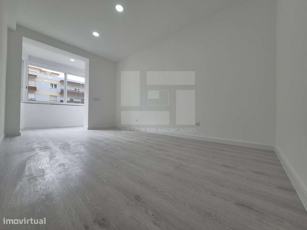 APARTAMENTO T2 - LARANJEIRO - Grande imagem: 5/38