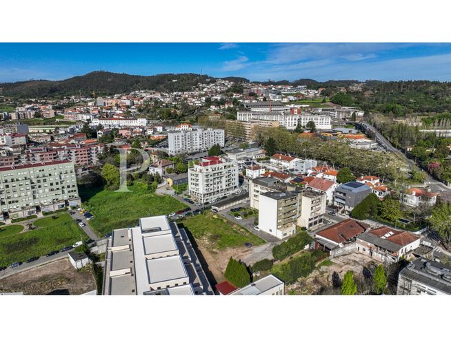 Apartamento T6 no centro de Famalicão-34