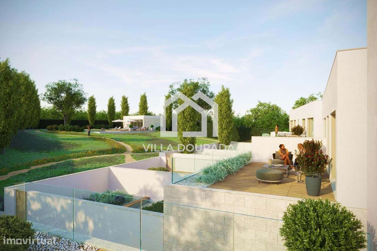 Espaçoso andar moradia T3 com Terraço, à praia, cond. com piscina e ja - Grande imagem: 4/39