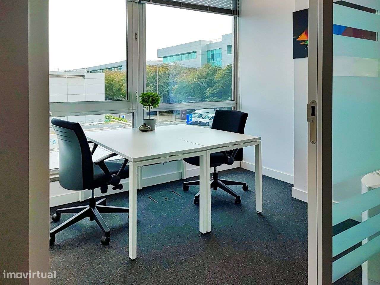 Espaço de escritório privativo para 1 pessoa em Oeiras, Lagoas Park - Grande imagem: 2/10