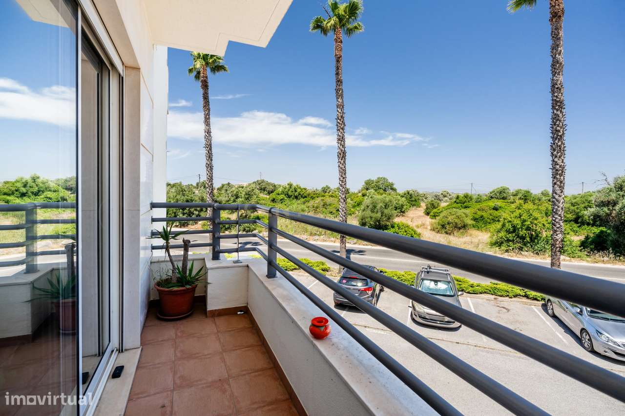 T2 com excelente potencial no Vale de Pedras – Albufeira-5