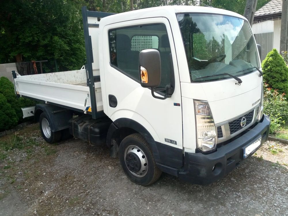 Nissan Cabstar 2016