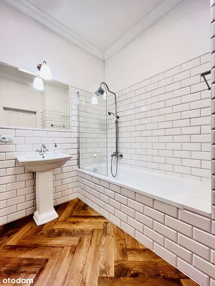 Mieszkanie w odnowionej kamienicy z początku XX w.-5