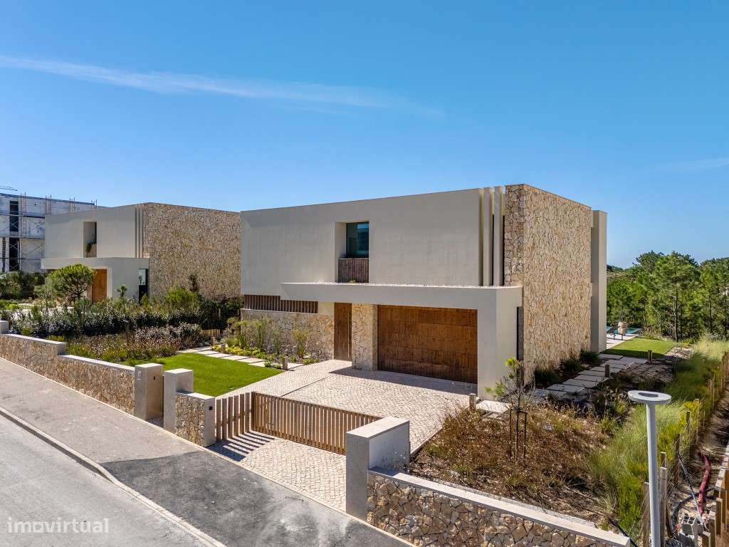 Moradia T4 com Piscina, Jardim e Vista deslumbrante sobre o Mar-51