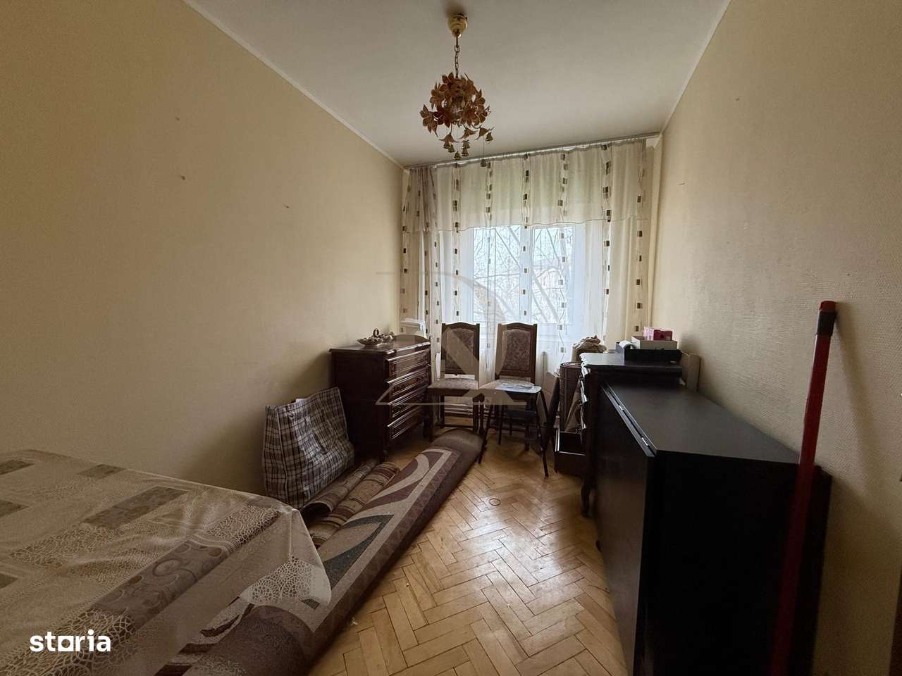 Pacurari - Petru Poni , apartament 3 camere etaj 34-9