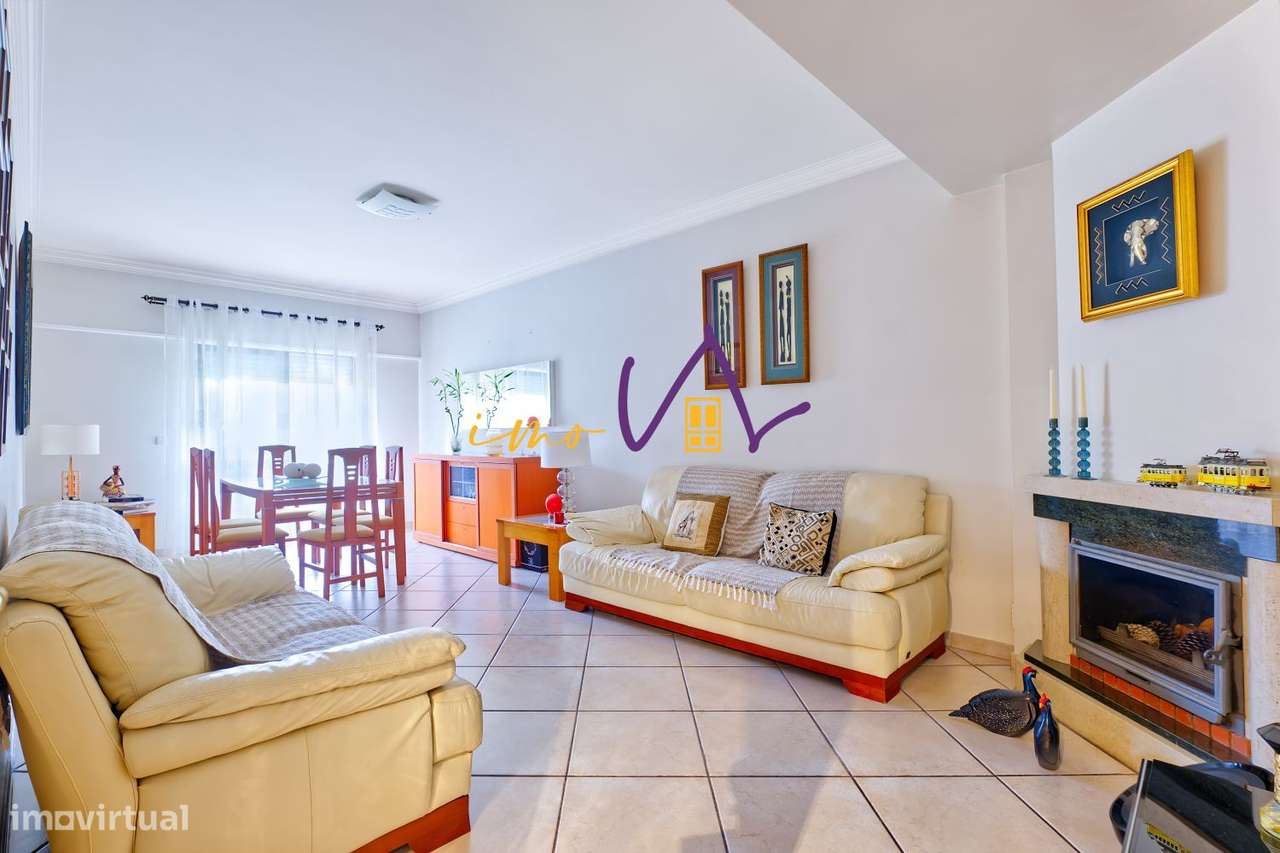 Apartamento T3 com excelentes áreas e uma vista deslumbrante sobre o-5