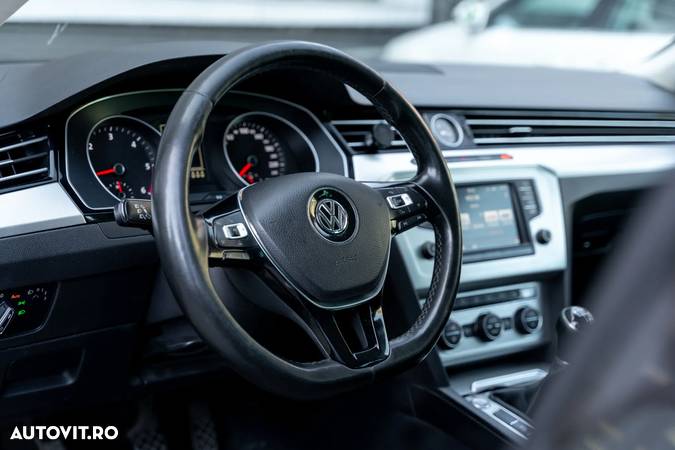 Volkswagen Passat Variant 2.0 TDI (BlueMotion Technology) Comfortline - 10