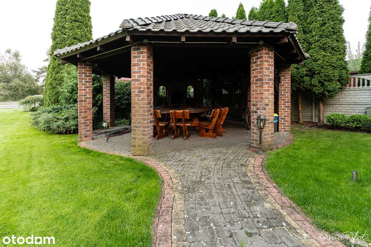 piękny dom z dużą działką-16