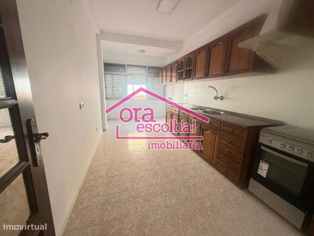 Oportunidade 1º andar de moradia de 3 Assoalhas + Sótão para arrend... - Grande imagem: 4/17