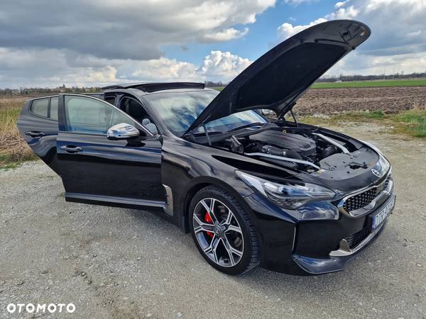 Kia Stinger 3.3 T-GDI V6 GT AWD - 36