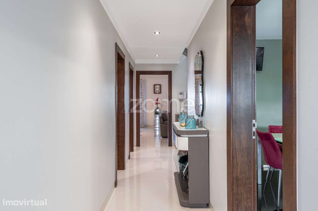 Moradia Banda T4, Caniço – Assomada - Santa Cruz, Madeira - Grande imagem: 4/54