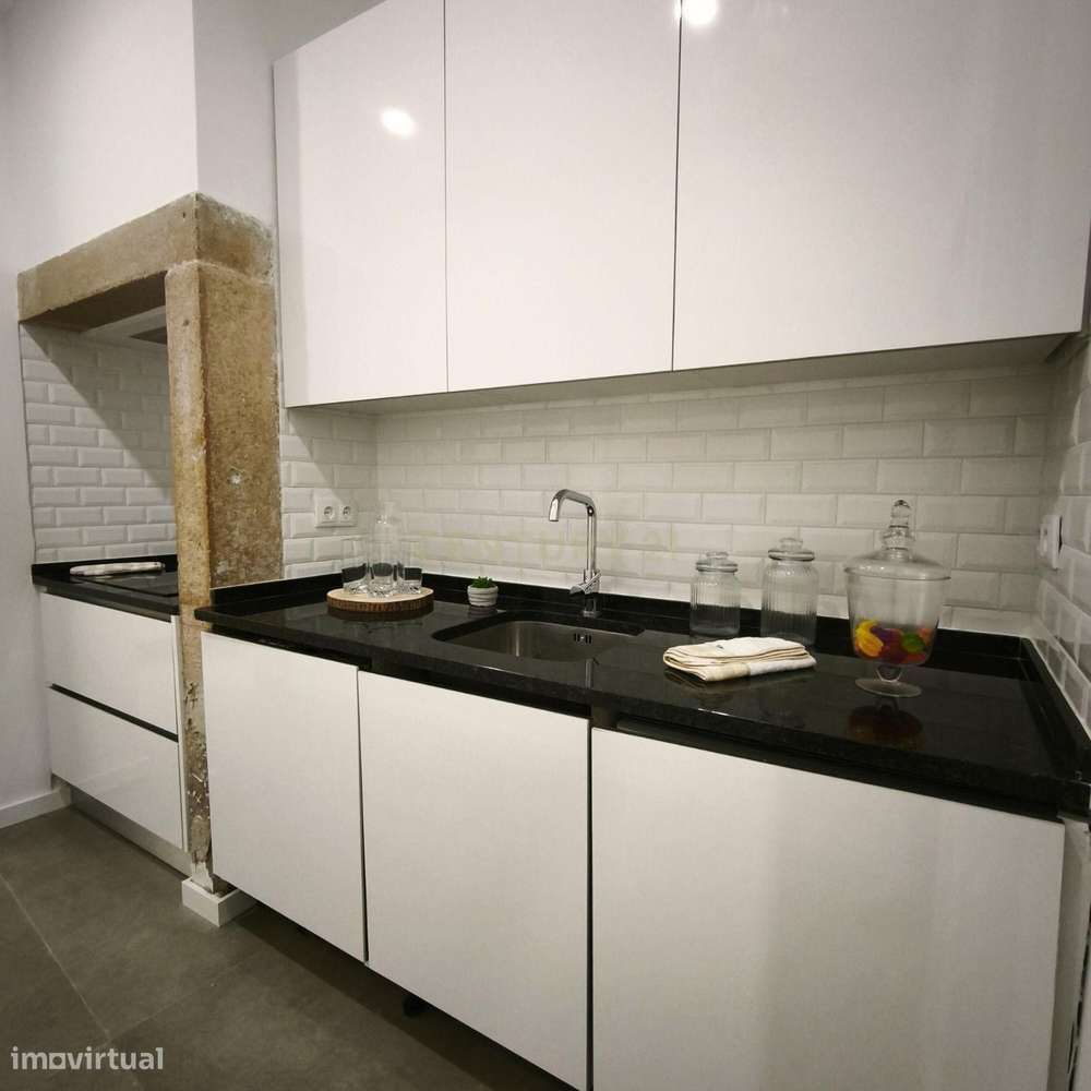 Moderno T3 com Vista na Penha de França, Lisboa-5