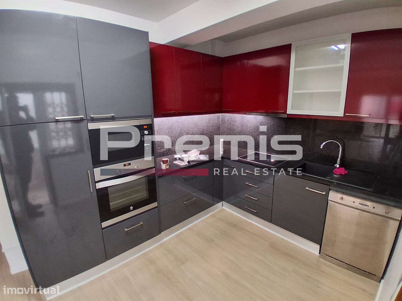 Apartamento T2 Venda em Baguim do Monte (Rio Tinto),Gondomar - Grande imagem: 4/22
