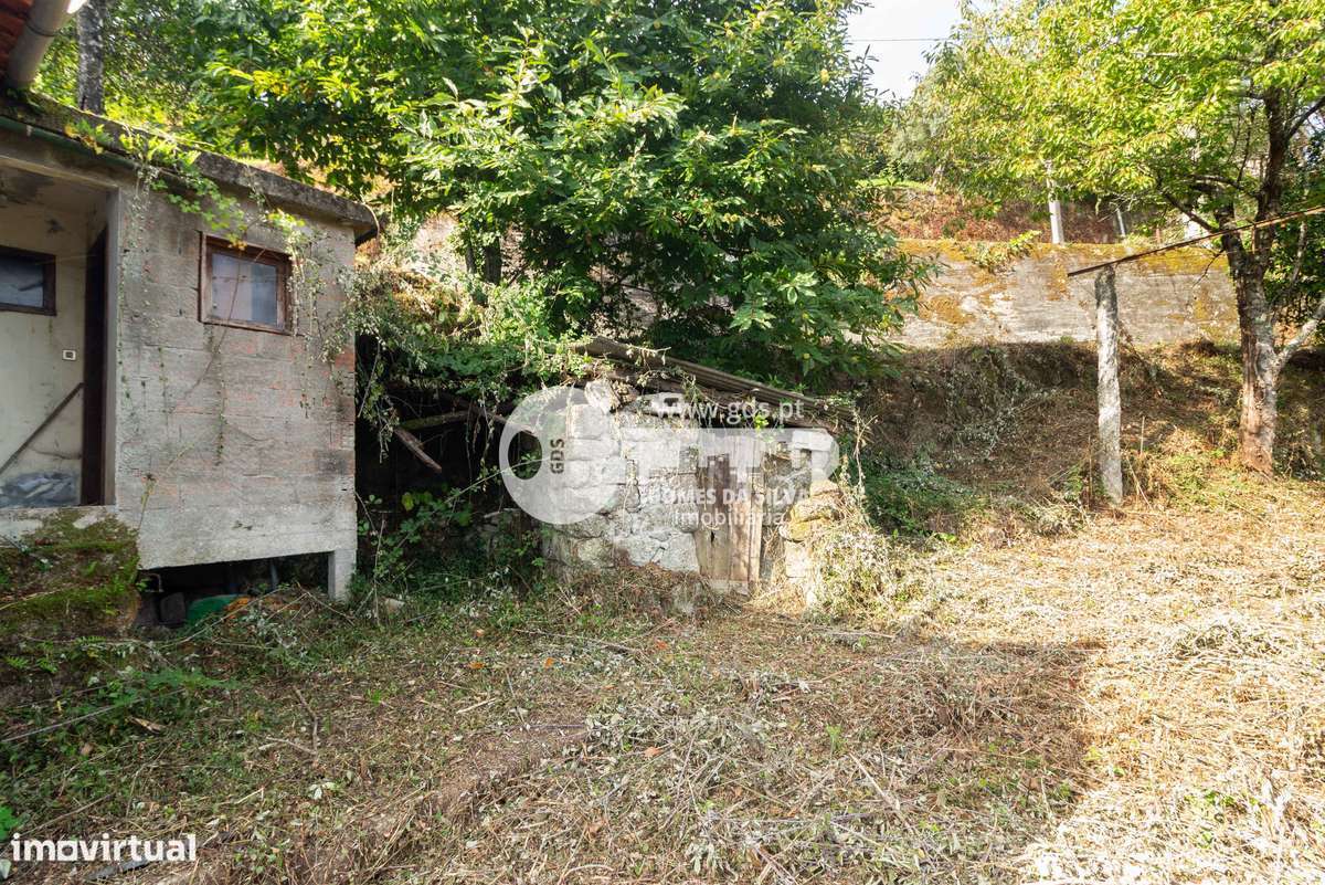 Moradia T3 com 1383m2 em Pandozes, Parada de Bouro Vieira do Minho-6