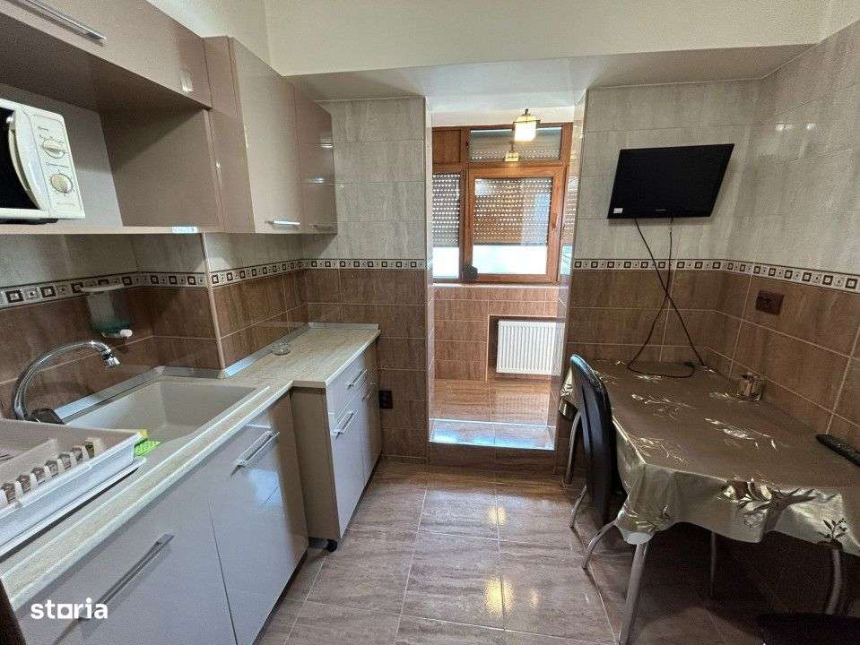 - Renovat recent! Apartament 3 camere Calarasi 4, et. intermediar. - Imagine principală: 5/16