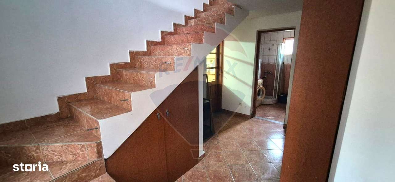 Casa  P+1 cu 6 camere de vanzare in Clinceni - Imagine principală: 5/18
