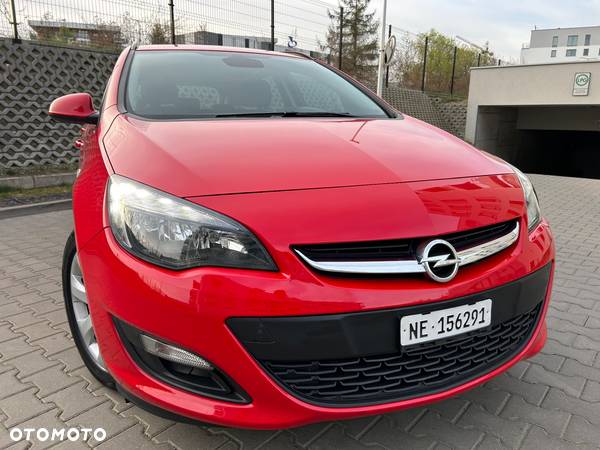 Opel Astra 1.6 Turbo Design Edition - 17