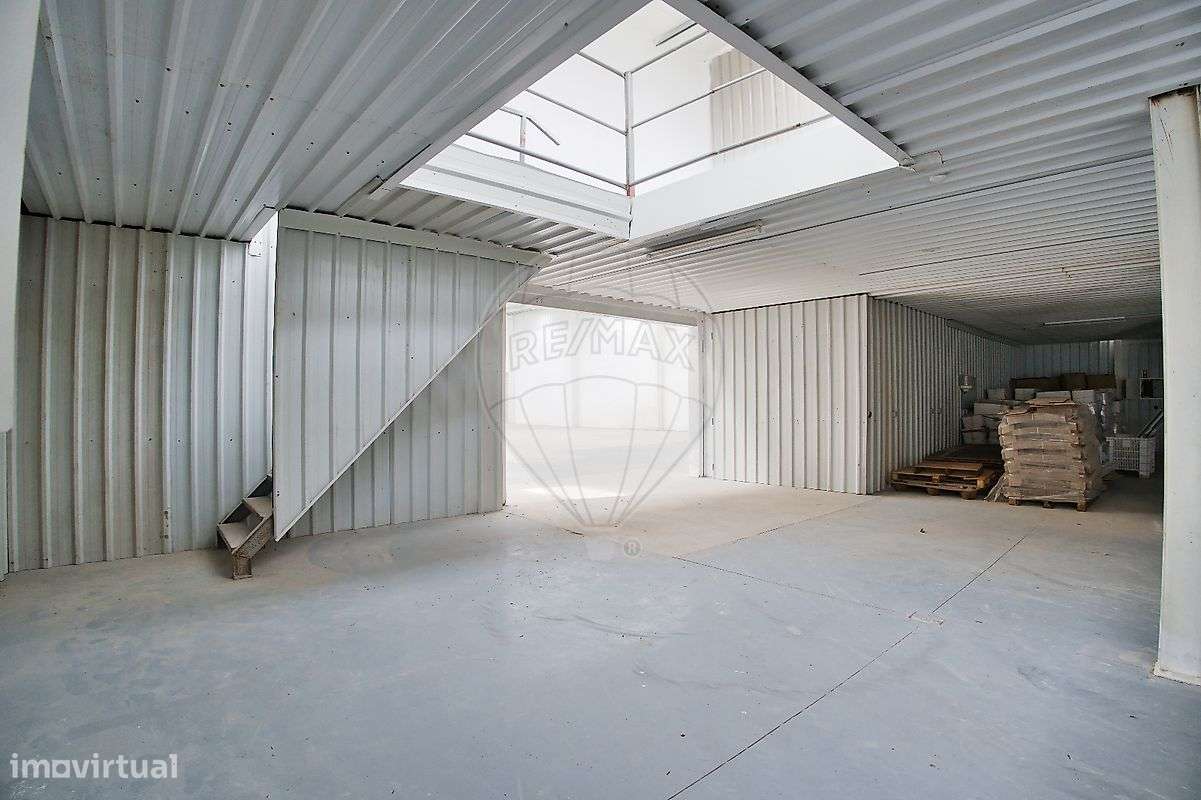 Armazém  para arrendamento - Grande imagem: 2/15