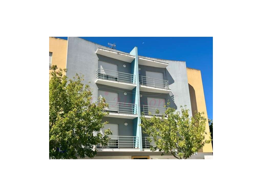 Mágnifco apartamento T2 na Moita-20