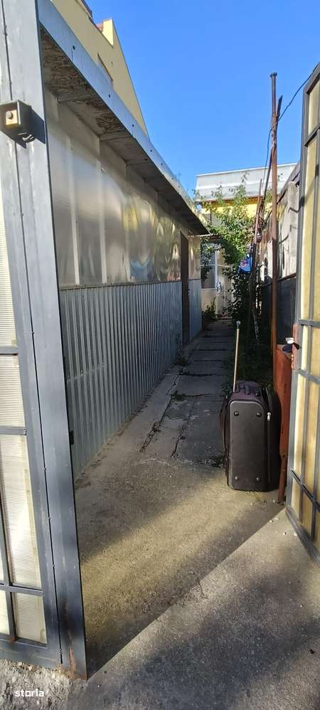 Casă/curte/garaj/Escalei-4