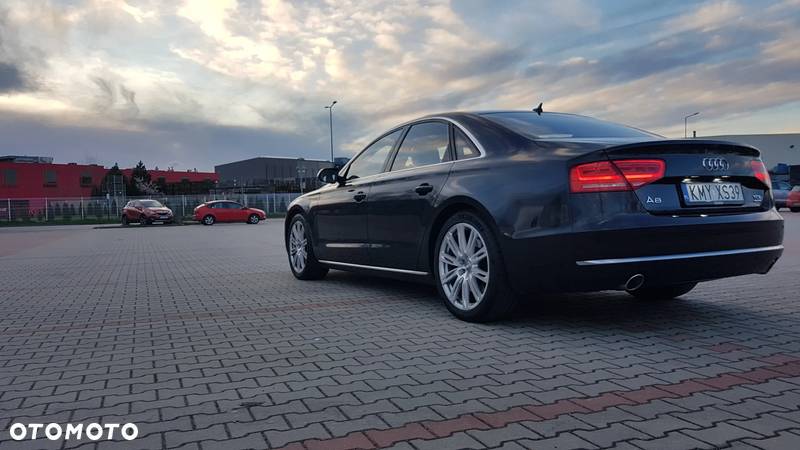 Audi A8 4.2 TDI Quattro - 11