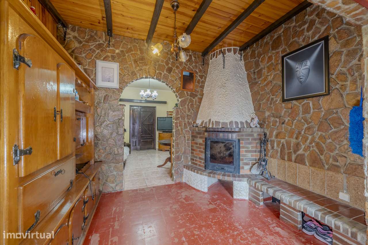 Moradia T2 para venda na Rua dos Emigrantes, Nogueira, Braga-6