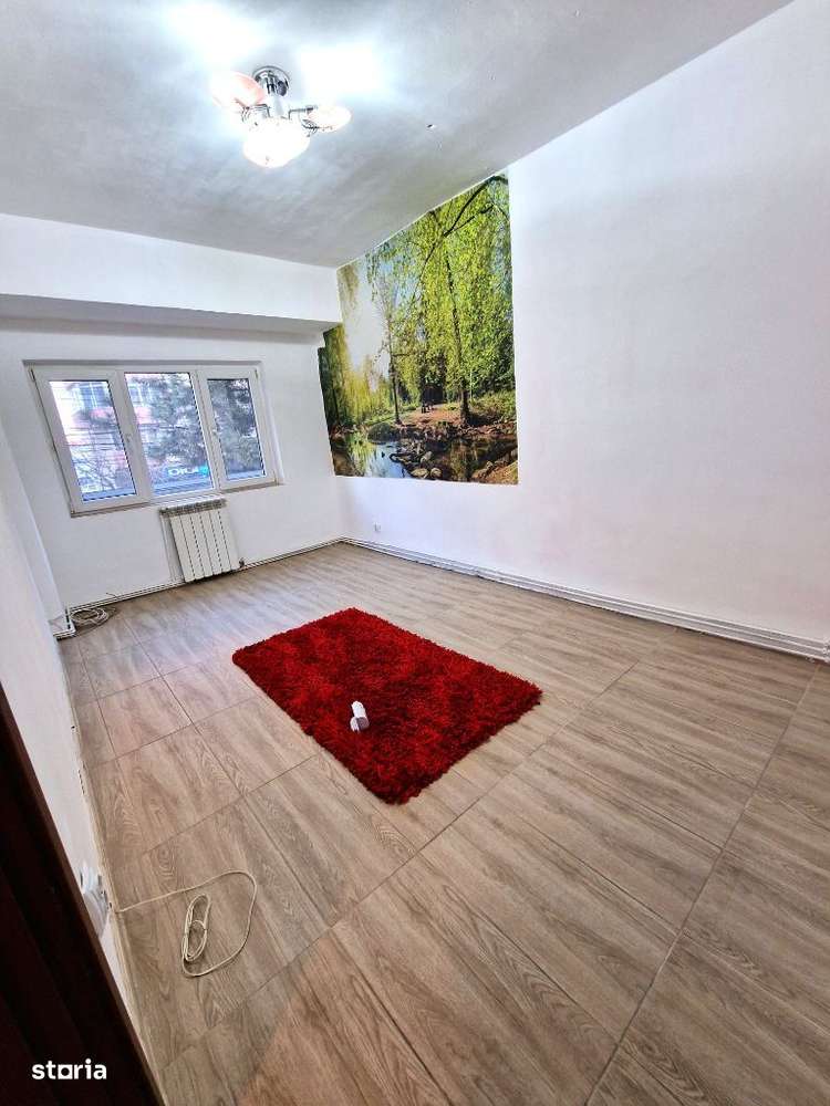 Inchiriez apartament 2 camere ,et 1, zona Centrala - Imagine principală: 4/9