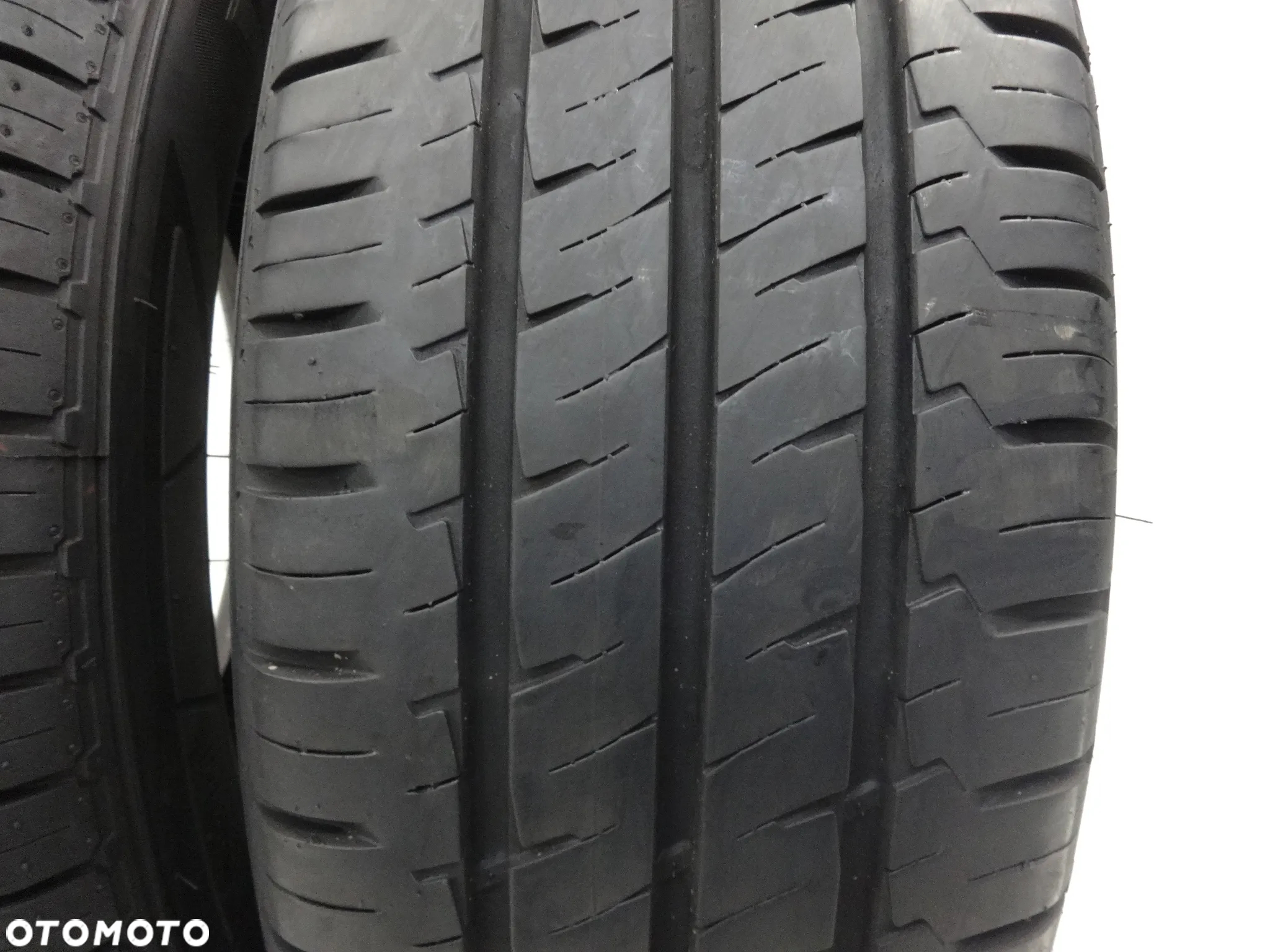 235/65/16C Hankook Vantra LT - 3