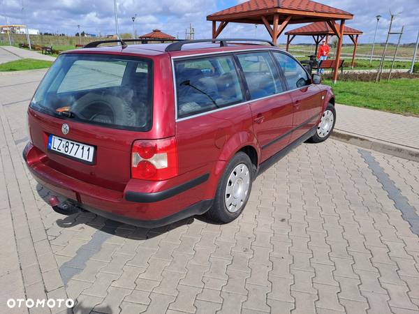 Volkswagen Passat 1.9 TDI Comfortline - 1