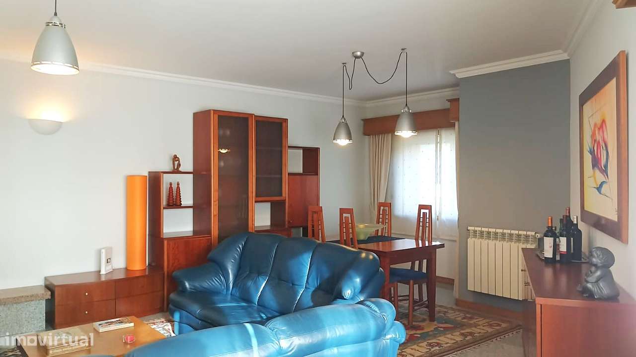 Moradia T3 com Suite, Garagem e Salão de Convívio em Alfena, Valongo-7