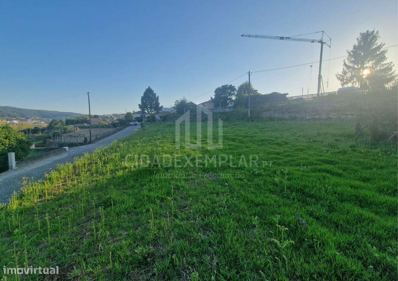 Terreno e Casa em Ruínas para Construção – Irivo, Penafiel-5