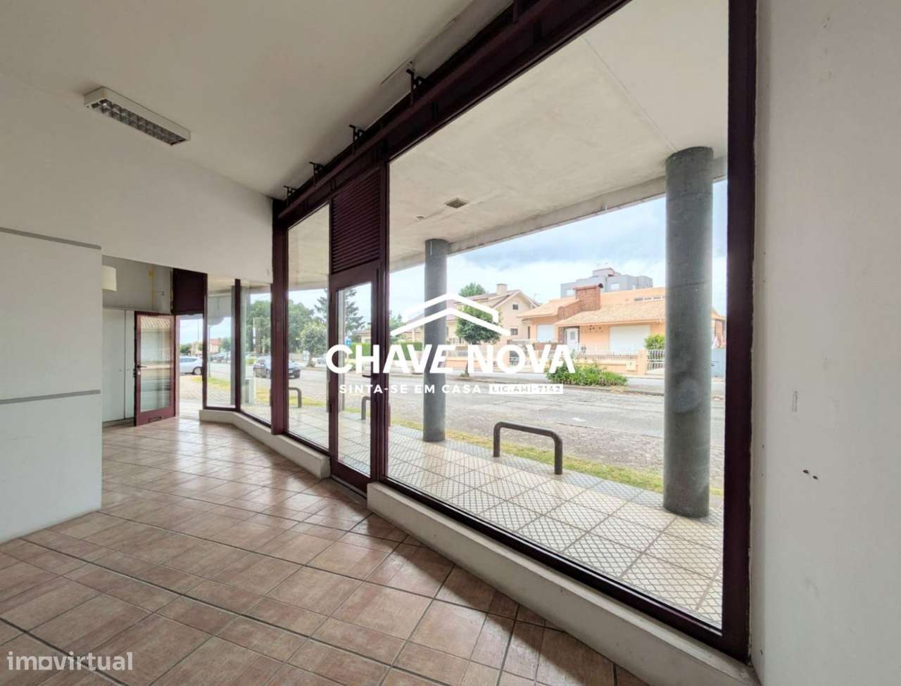 Loja para venda em Lourosa, Santa Maria da Feira - Grande imagem: 4/12