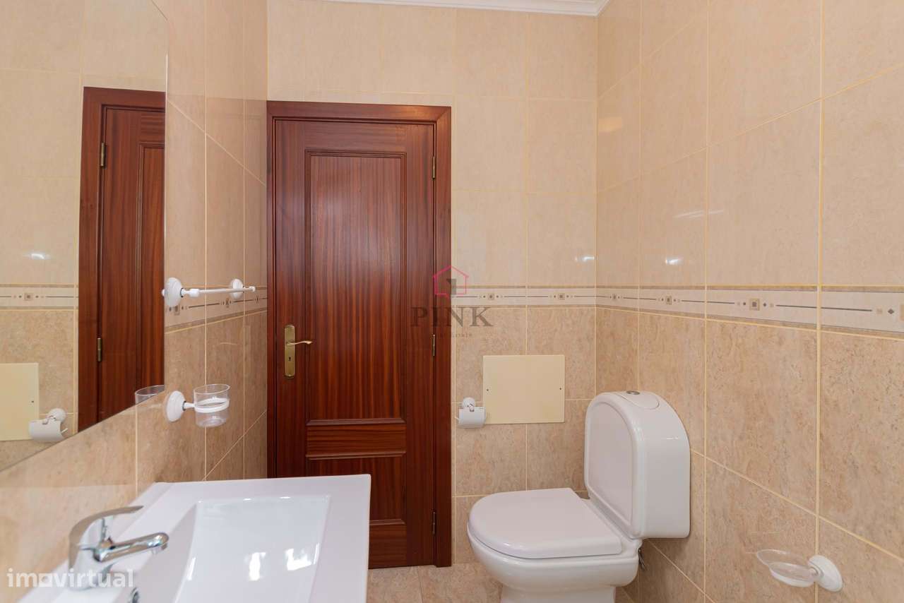 Calheta | Moradia T3 com Vista Mar e Terreno Extra-10