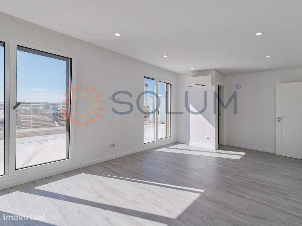 Duplex T5 novo com 3 suites - Montijo-11