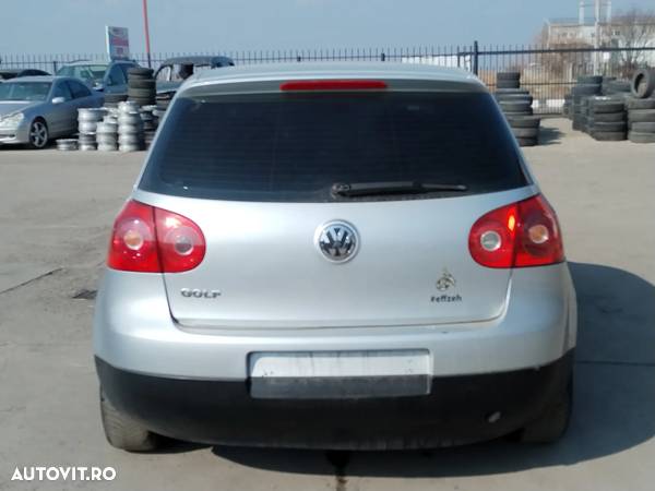 Dezmembram Volkswagen Golf 5 Coupe - 4