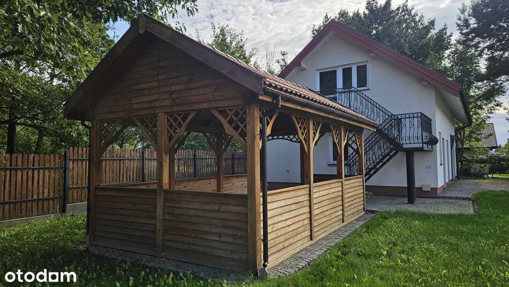 Dom pełen charakteru w stylu polskiego dworu-9