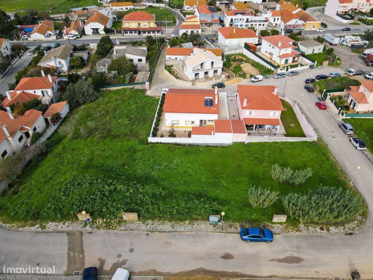 Lote de terreno urbano para construção de moradia unifamiliar inserido - Grande imagem: 2/3