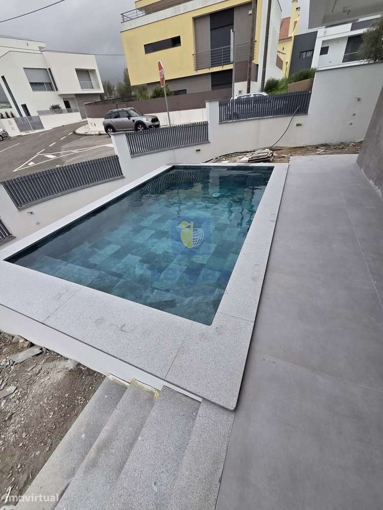 Moradia T4 C/ Piscina -  Bairro Primavera-54