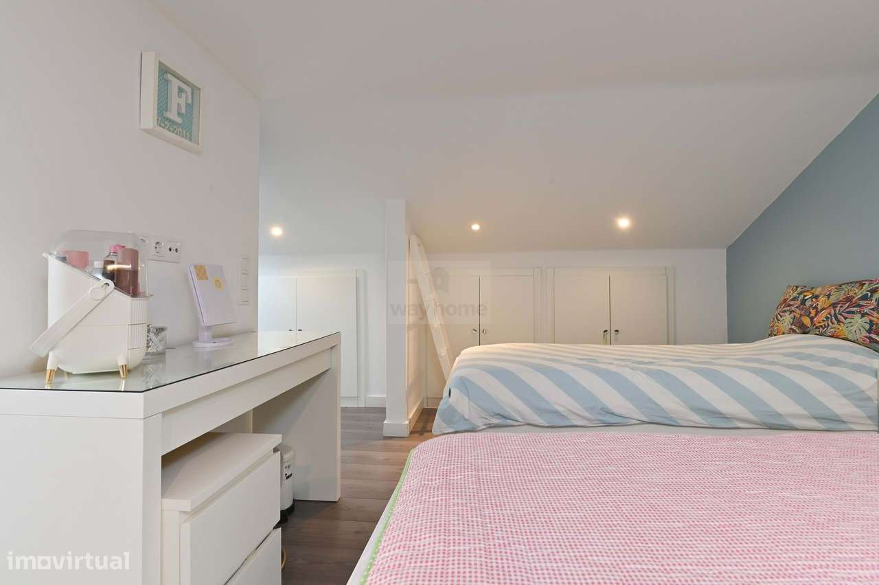 Moradia T3+1 | Sotão e Cave | Remodelada | Pátio Exterior | Amoreira |-28