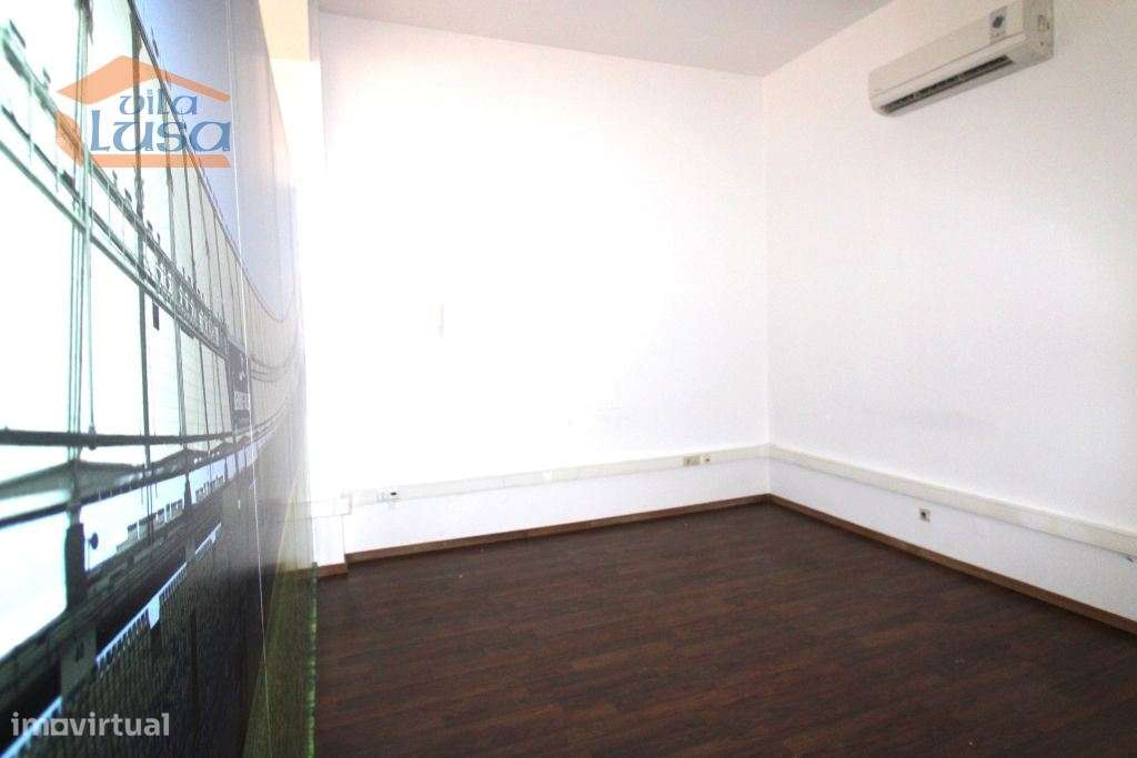 Escritório para Arrendamento  60m²  Próximo ao Gaia Shopping - Grande imagem: 5/12